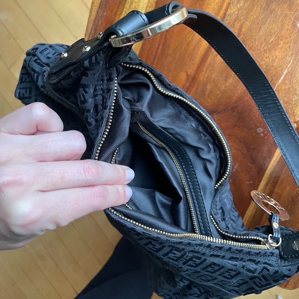 Fendi // vintage Big Tuc Zucchino shoulder bag - Picture 9 of 15